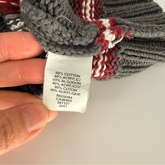 The Children's Place Gray and Red Knit Sweater Cat & Jack Sweater Size 3T - Picture 6 of 7